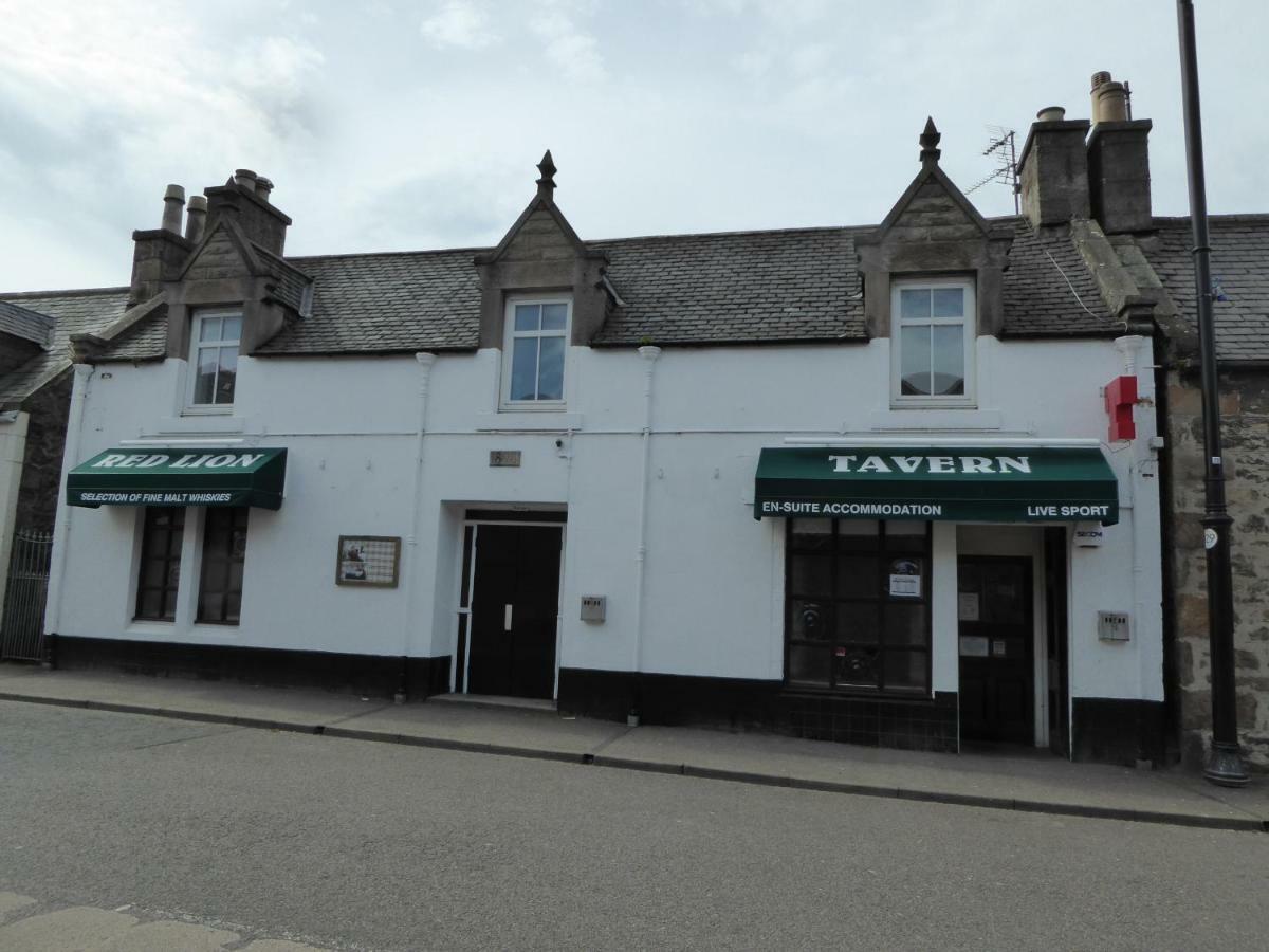 The Red Lion Tavern Fochabers Zewnętrze zdjęcie
